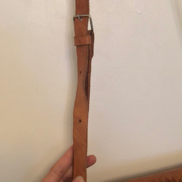 Handmade 100% Leather bag in a Camel color - Picture 2 of 6